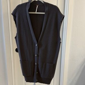 Black Sleeveless Cardigan Vest